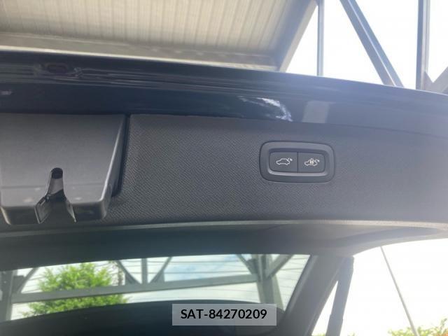 Volvo XC90 2019-09 7331011-14