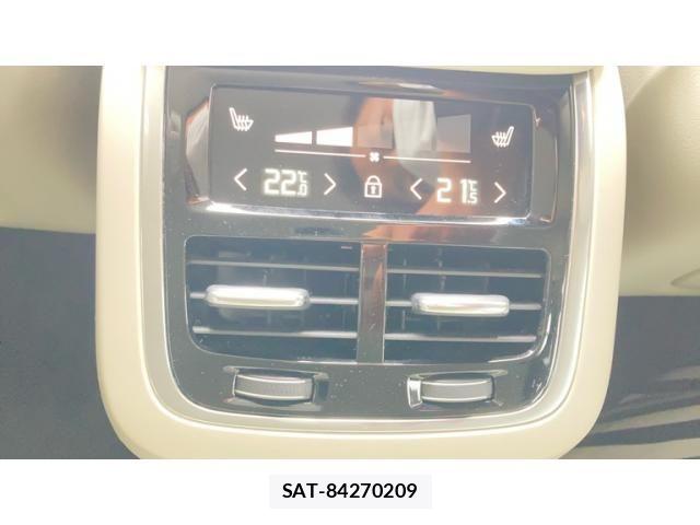 Volvo XC90 2019-09 7331011-18