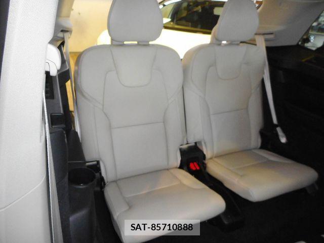 Volvo XC90 2020-12 7360380-27