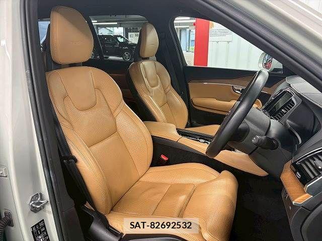 Volvo XC90 2019-09 7360379-6