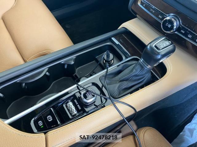 Volvo XC90 2018-12 7510398-16