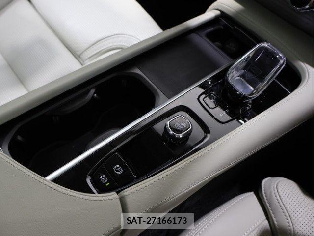 Volvo XC90 2023-05 7621168-25