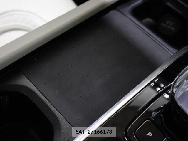 Volvo XC90 2023-05 7621168-27