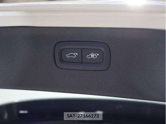 Volvo XC90 2023-05 7621168-8