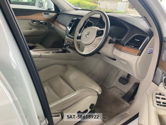 Volvo XC90 2019-05 7621171-7