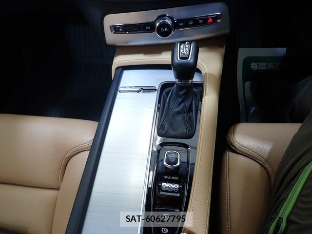 Volvo XC90 2018-05 7730489-18