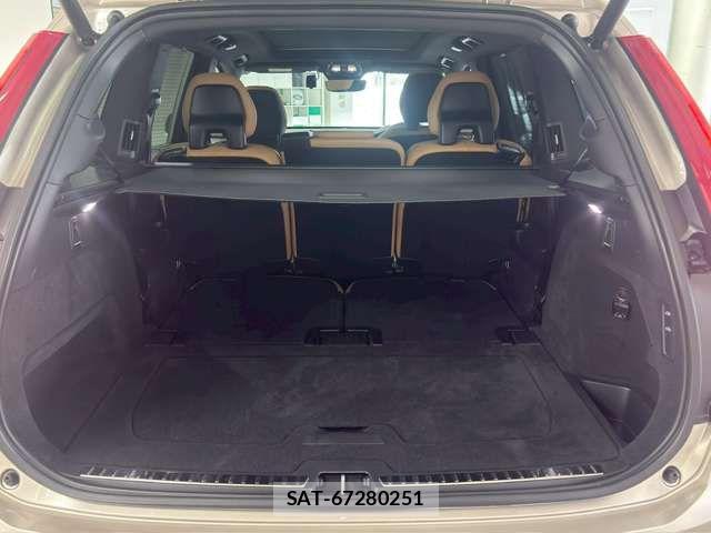 Volvo XC90 2022-12 7730486-6