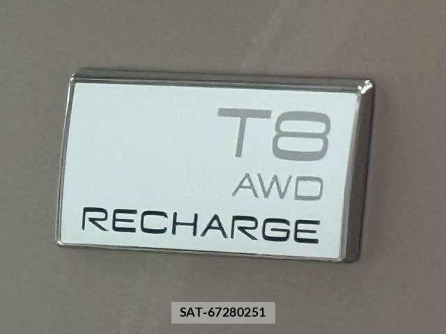Volvo XC90 2022-12 7730486-11