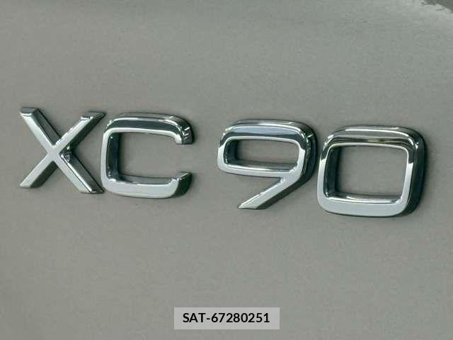 Volvo XC90 2022-12 7730486-12