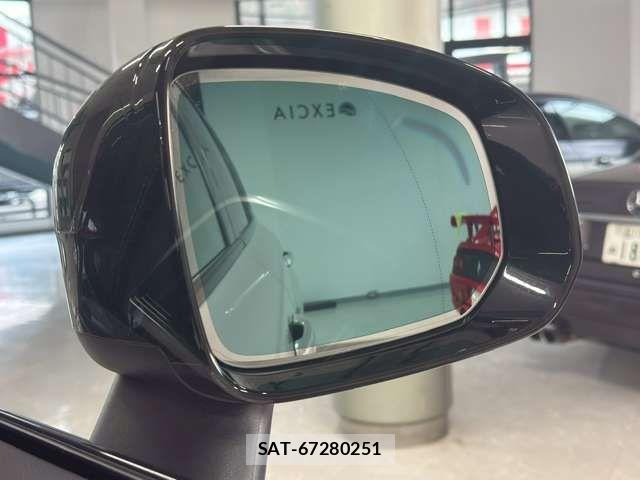 Volvo XC90 2022-12 7730486-13