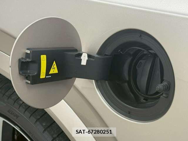 Volvo XC90 2022-12 7730486-16