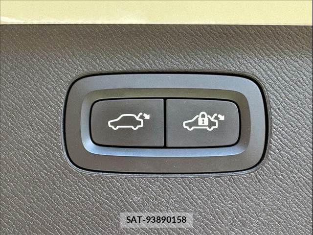Volvo XC90 2018-03 7730487-10