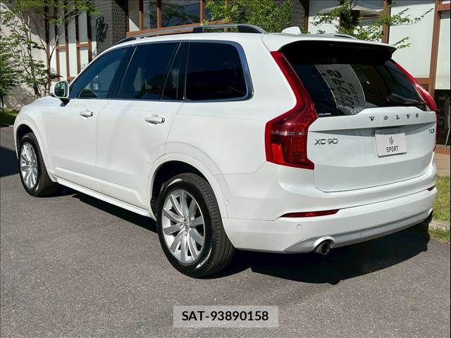 Volvo XC90 2018-03 7730487-16