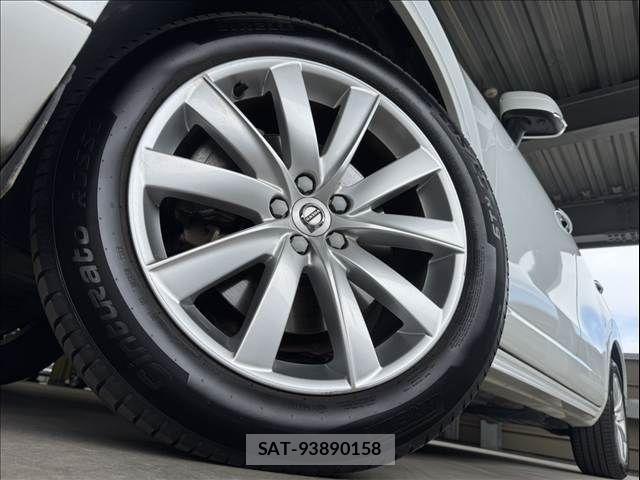 Volvo XC90 2018-03 7730487-18