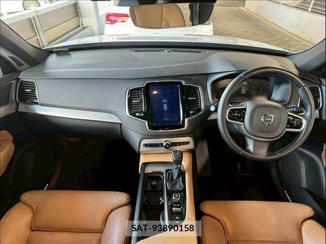 Volvo XC90 2018-03 7730487-2