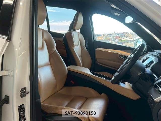 Volvo XC90 2018-03 7730487-5