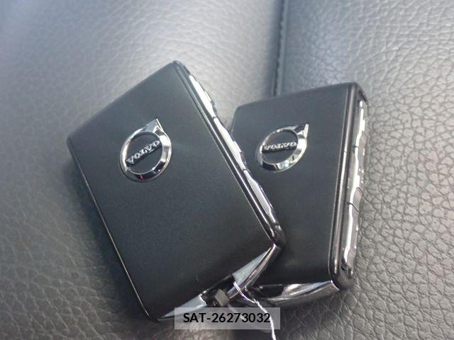 Volvo XC90 2020-06 7880353-29