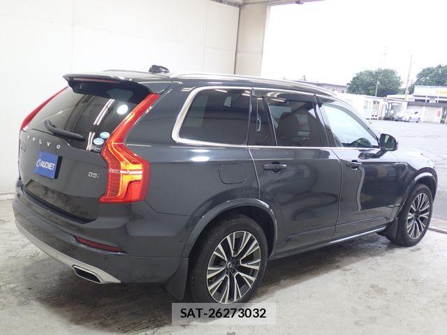 Volvo XC90 2020-06 7880353-7