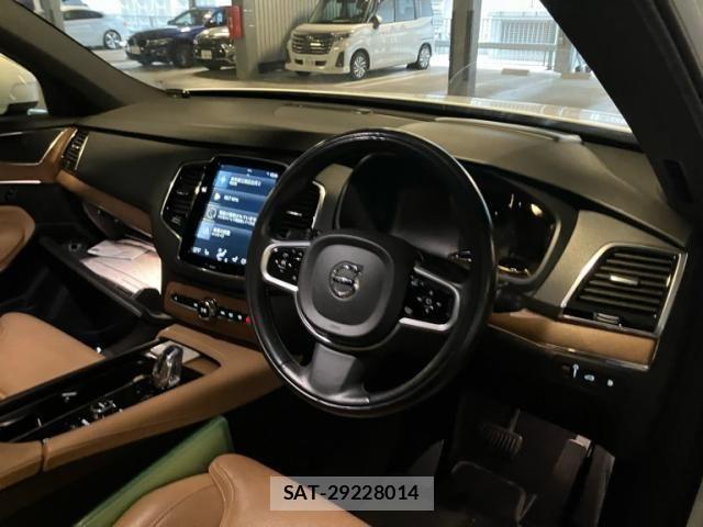 Volvo XC90 2016-11 8039057-10