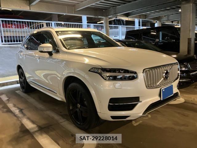 Volvo XC90 2016-11 8039057-1