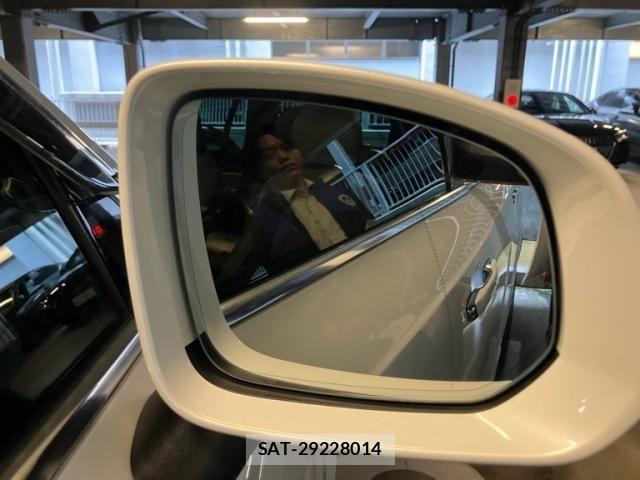Volvo XC90 2016-11 8039057-8