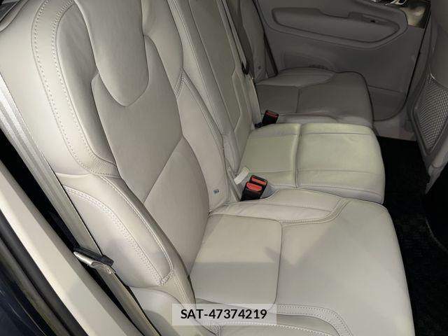 Volvo XC90 2023-09 8039056-10