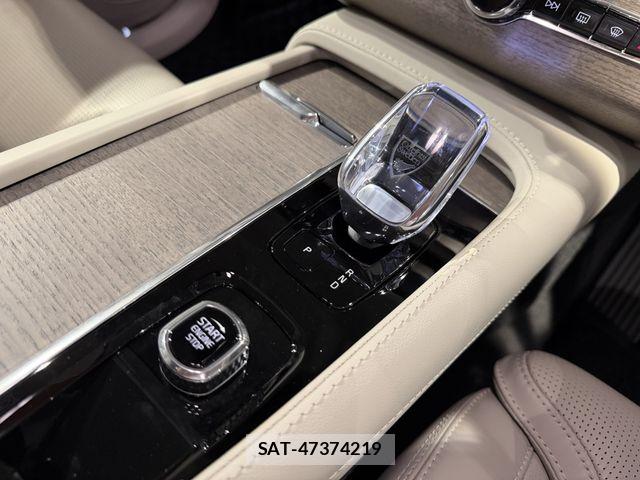 Volvo XC90 2023-09 8039056-23
