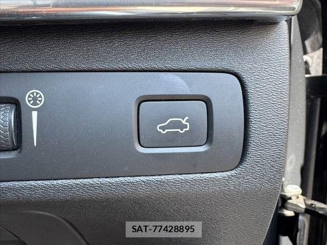 Volvo XC90 2020-07 8039055-26