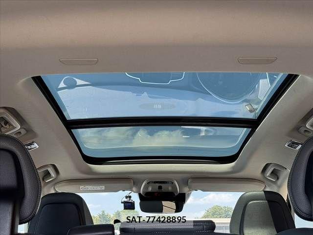Volvo XC90 2020-07 8039055-4