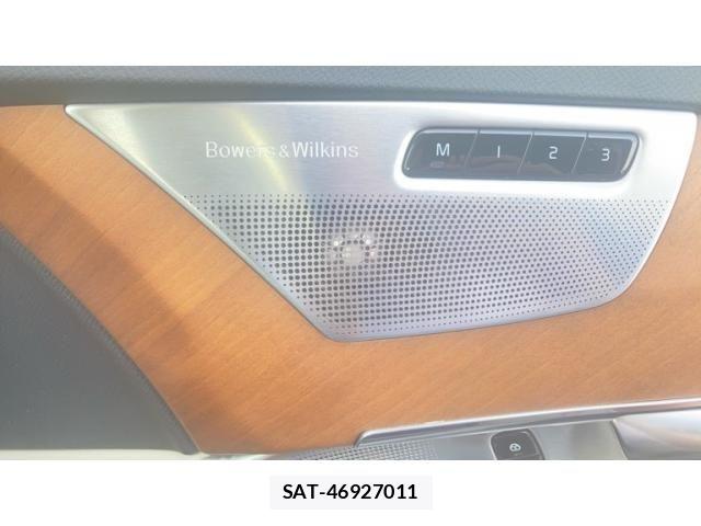 Volvo XC90 2017-08 8102562-12