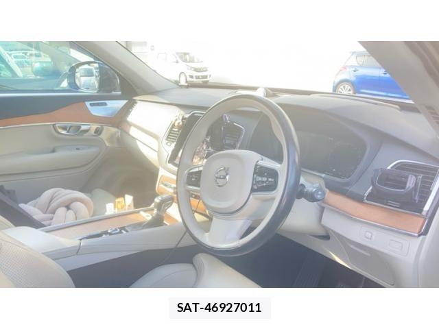 Volvo XC90 2017-08 8102562-13