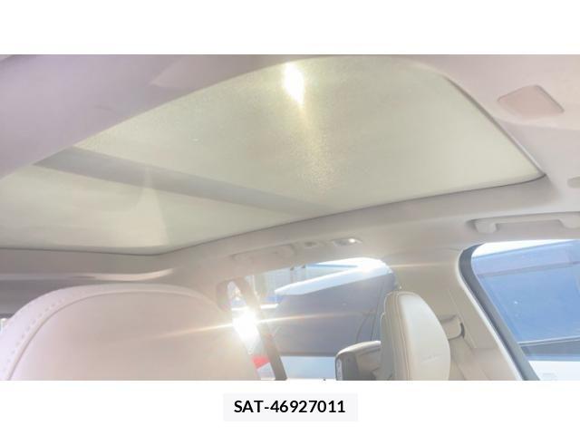 Volvo XC90 2017-08 8102562-16