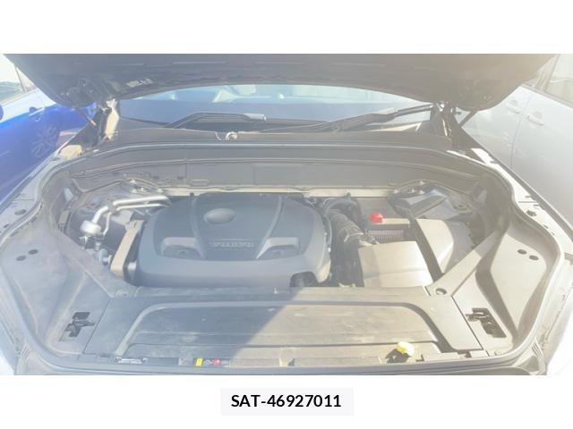 Volvo XC90 2017-08 8102562-18