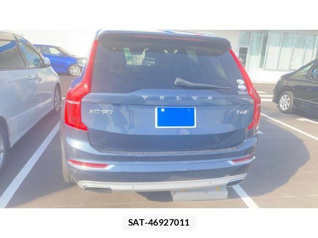 Volvo XC90 2017-08 8102562-4