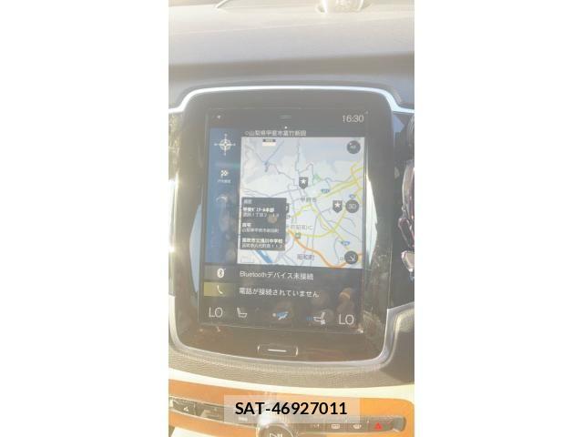 Volvo XC90 2017-08 8102562-7