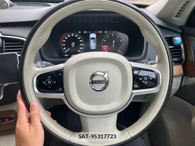 Volvo XC90 2017-08 8102563-15