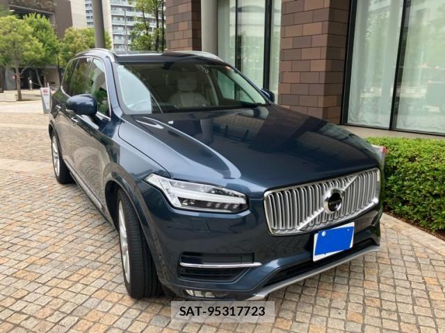 Volvo XC90 2017-08 8102563-1