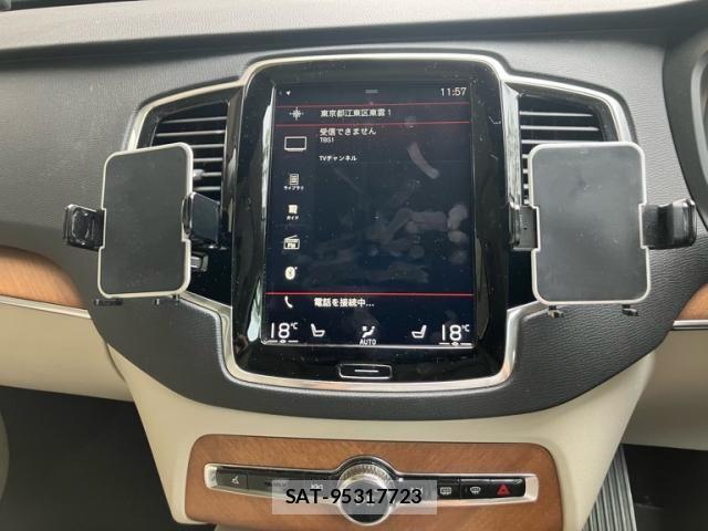 Volvo XC90 2017-08 8102563-19