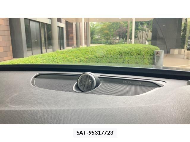 Volvo XC90 2017-08 8102563-28