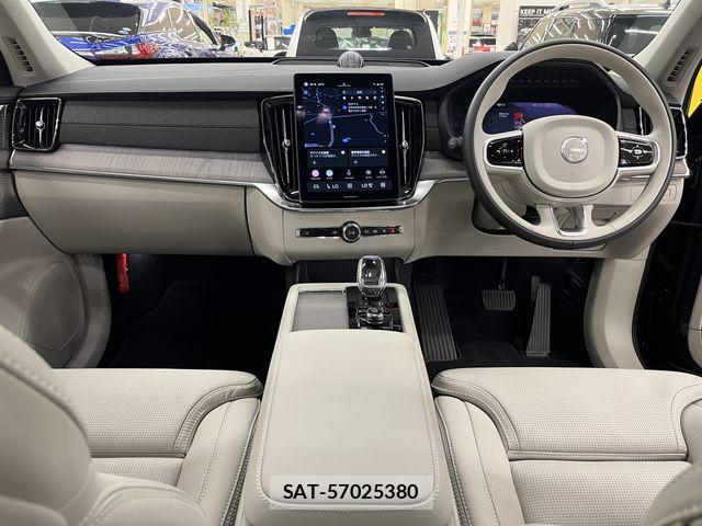Volvo XC90 2025-03 8132895-1