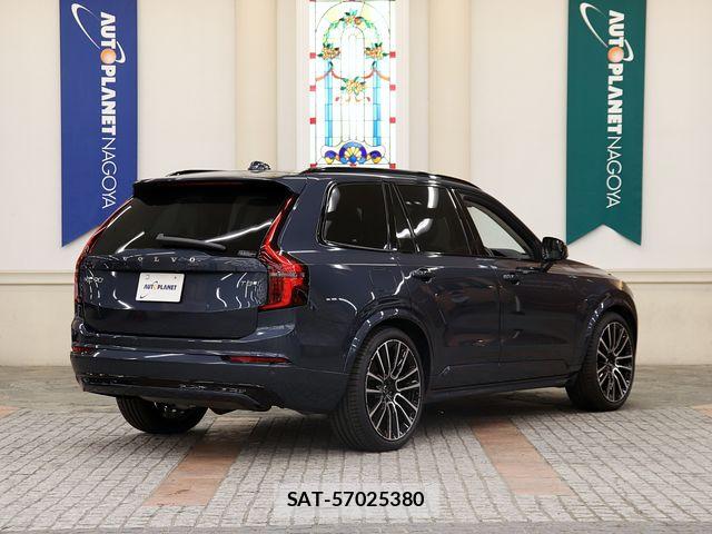 Volvo XC90 2025-03 8132895-2