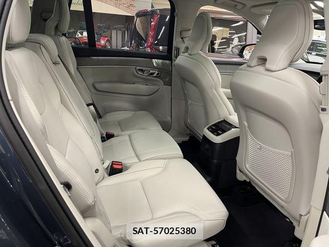 Volvo XC90 2025-03 8132895-4