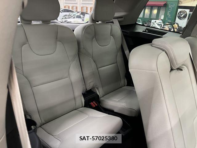 Volvo XC90 2025-03 8132895-5