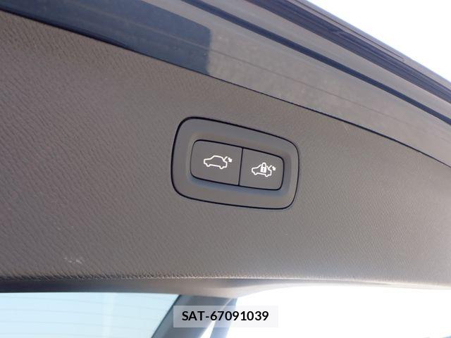 Volvo XC90 2021-08 8159484-26