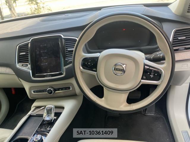 Volvo XC90 2021-08 8247102-9