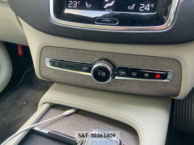 Volvo XC90 2021-08 8247102-17