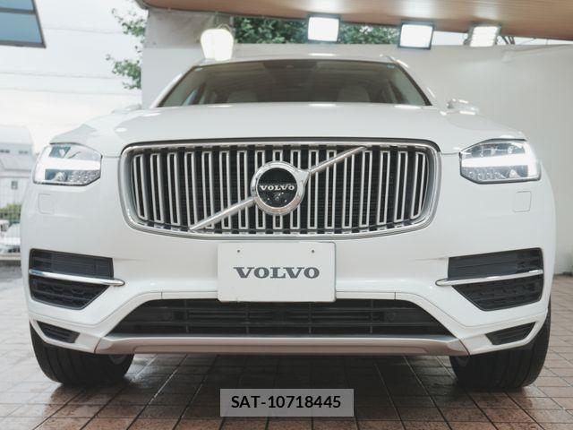 Volvo XC90 2019-02 8317923-9