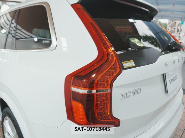 Volvo XC90 2019-02 8317923-25
