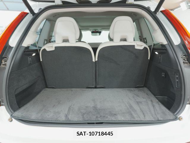 Volvo XC90 2019-02 8317923-26