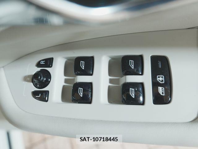 Volvo XC90 2019-02 8317923-29